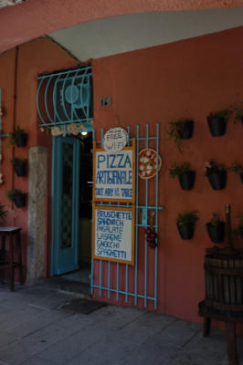 Pizza joint in Monterossa al Mare