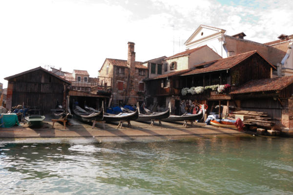 Gondola repair joint in Venice