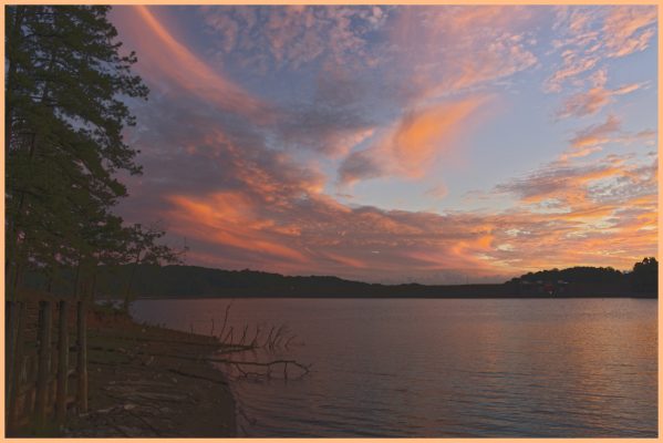 Sunset color at Buford Dam